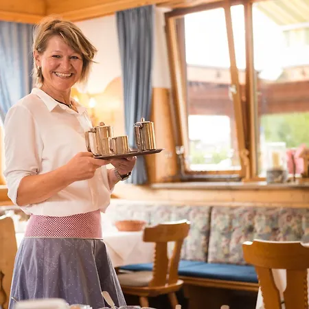 Hotel Alpenhof 3*