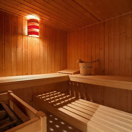 Alpenhof Hotel 3*